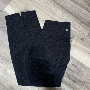 Lululemon Wunder Train full length leggings. No tag but a size 10.